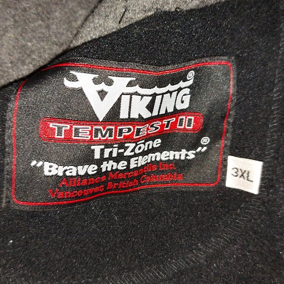 Viking Rain Coat – Great Deal! For top-notch weather protection in temperatures - Picture 3 of 4